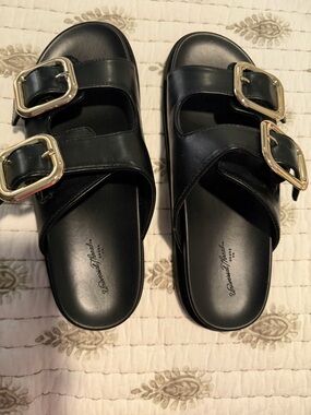 Universal Thread Black Slide Sandals with Gold Buckles